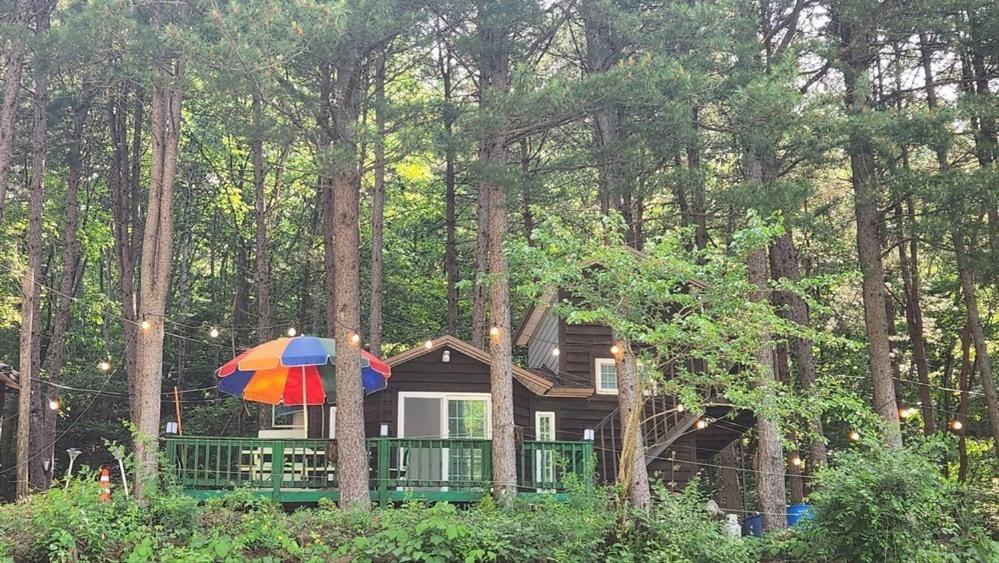 Hongcheon Gongjaksan Recreational Forest Pension Exteriör bild